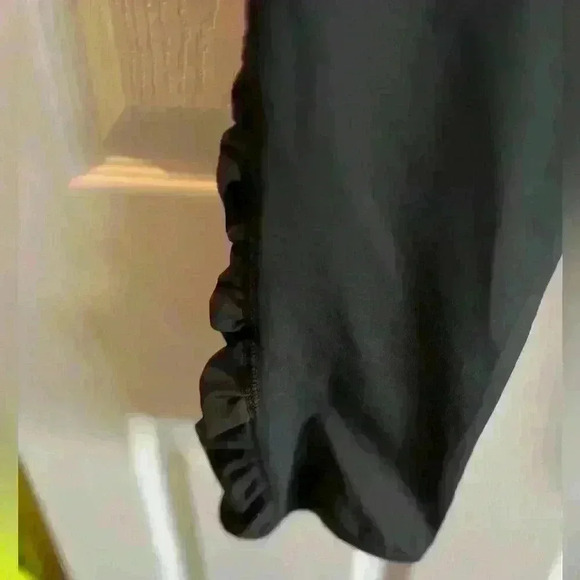 New Balance Lightning Dry Ruched Capri Running Athletic Pants - Picture 4 of 8